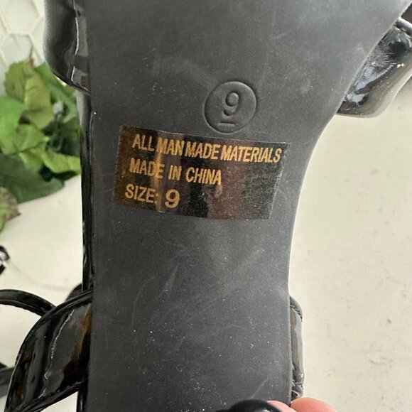 Fashion Nova Black Strappy Heeled Sandals Size 9 - Picture 4 of 8